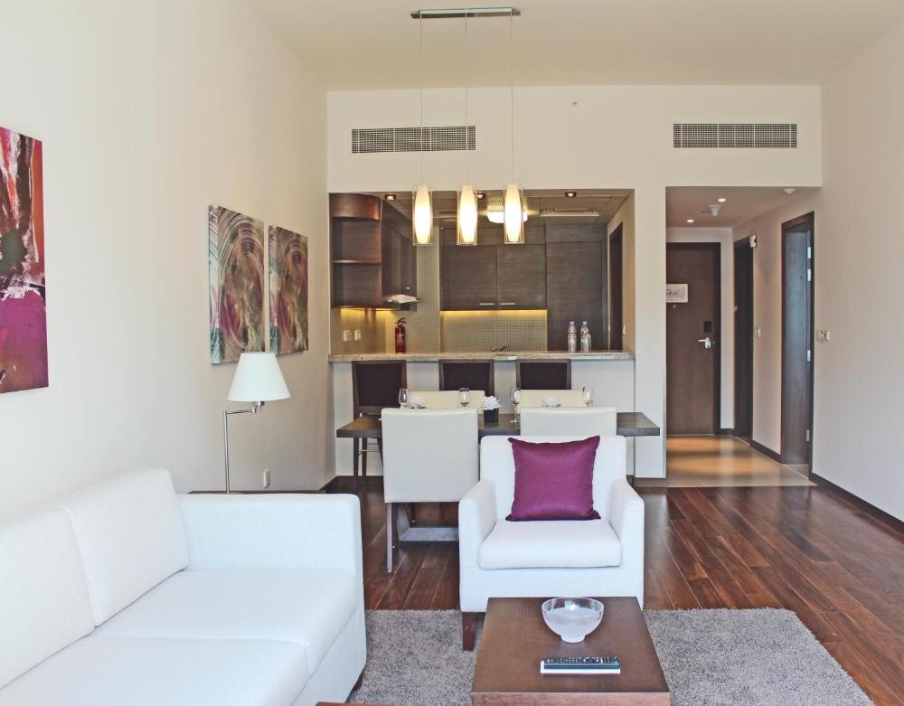 Room image 4